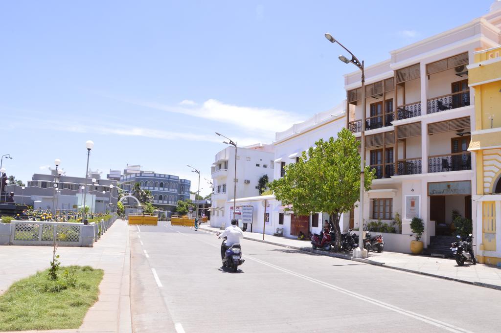 Hotel Cours Chabrol Pondicherry Exterior foto