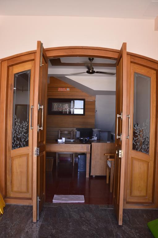 Hotel Cours Chabrol Pondicherry Exterior foto