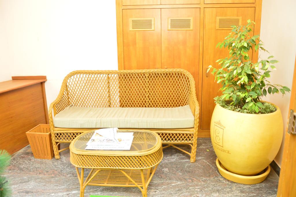 Hotel Cours Chabrol Pondicherry Exterior foto