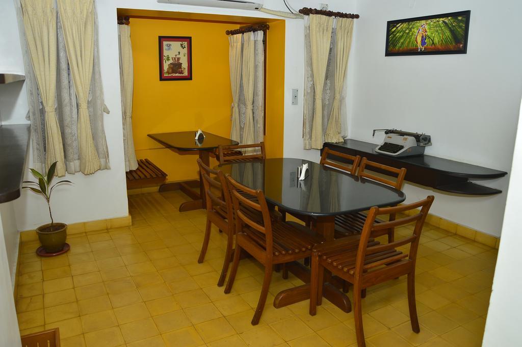 Hotel Cours Chabrol Pondicherry Exterior foto