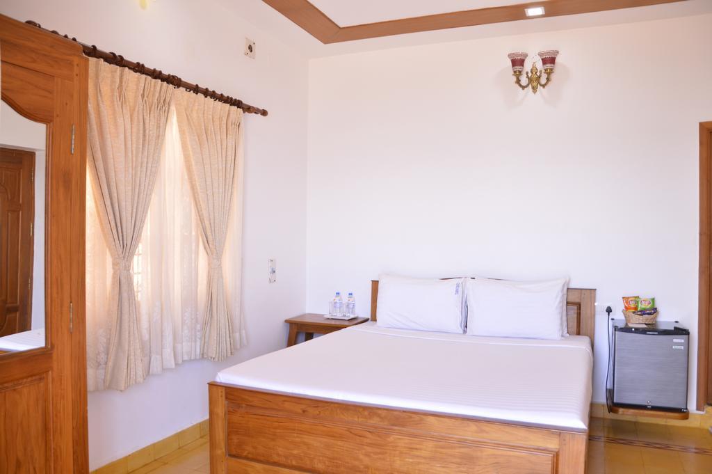 Hotel Cours Chabrol Pondicherry Habitación foto