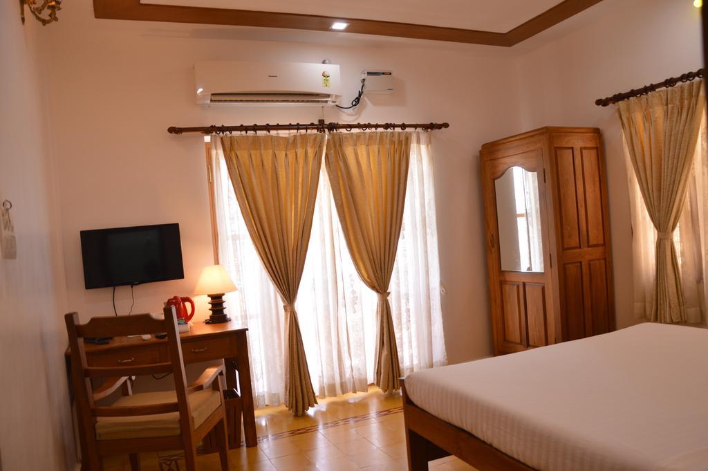 Hotel Cours Chabrol Pondicherry Habitación foto
