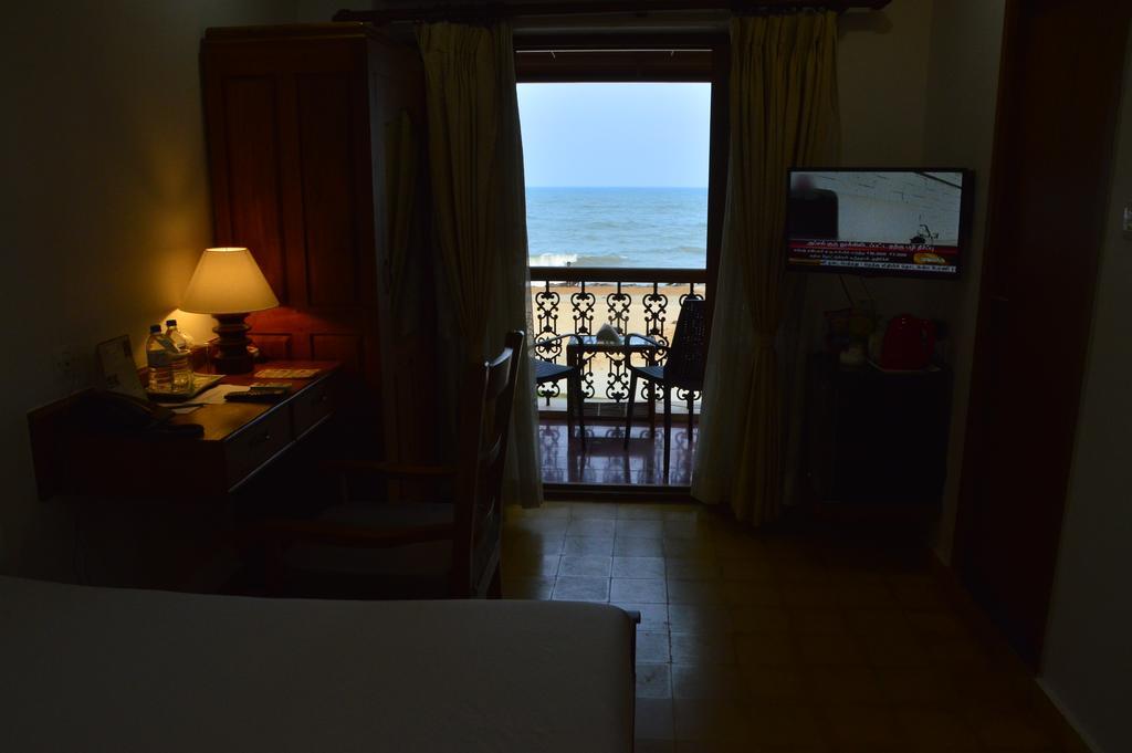 Hotel Cours Chabrol Pondicherry Habitación foto