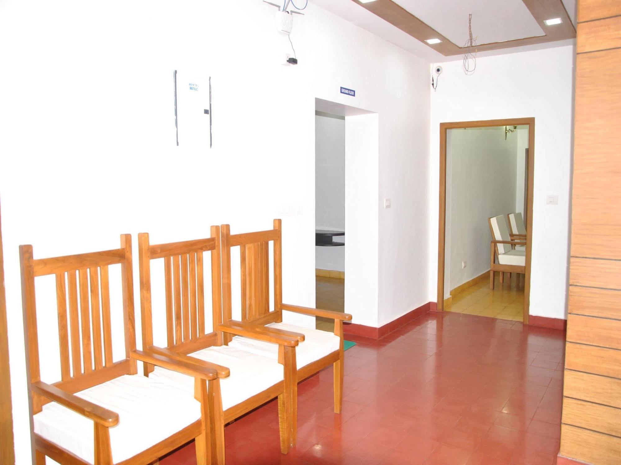 Hotel Cours Chabrol Pondicherry Exterior foto