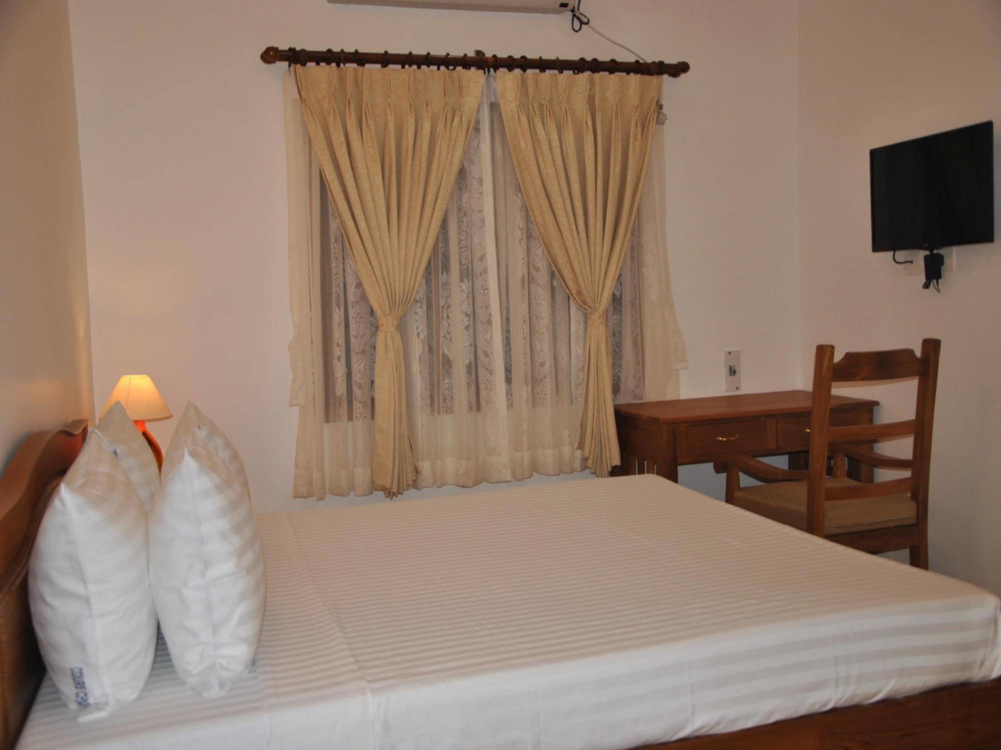 Hotel Cours Chabrol Pondicherry Exterior foto